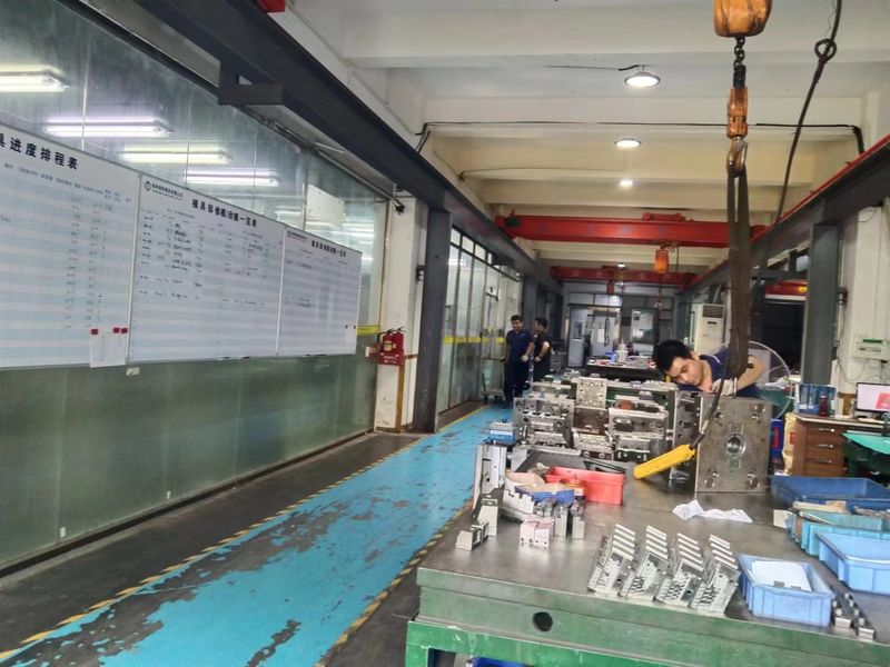 Dongguan JoonPang Plastic Mold Co., Ltd. línea de producción del fabricante